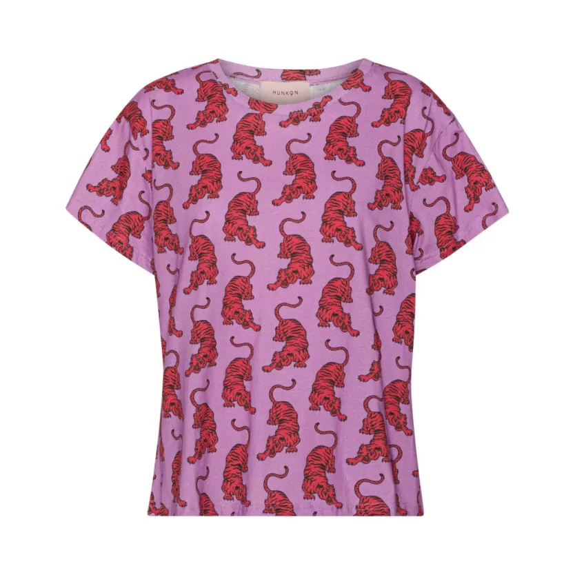 Art Print | Blouses | Hunkọn Sneaking Tiger T-shirt - Red sneaking tiger Art print